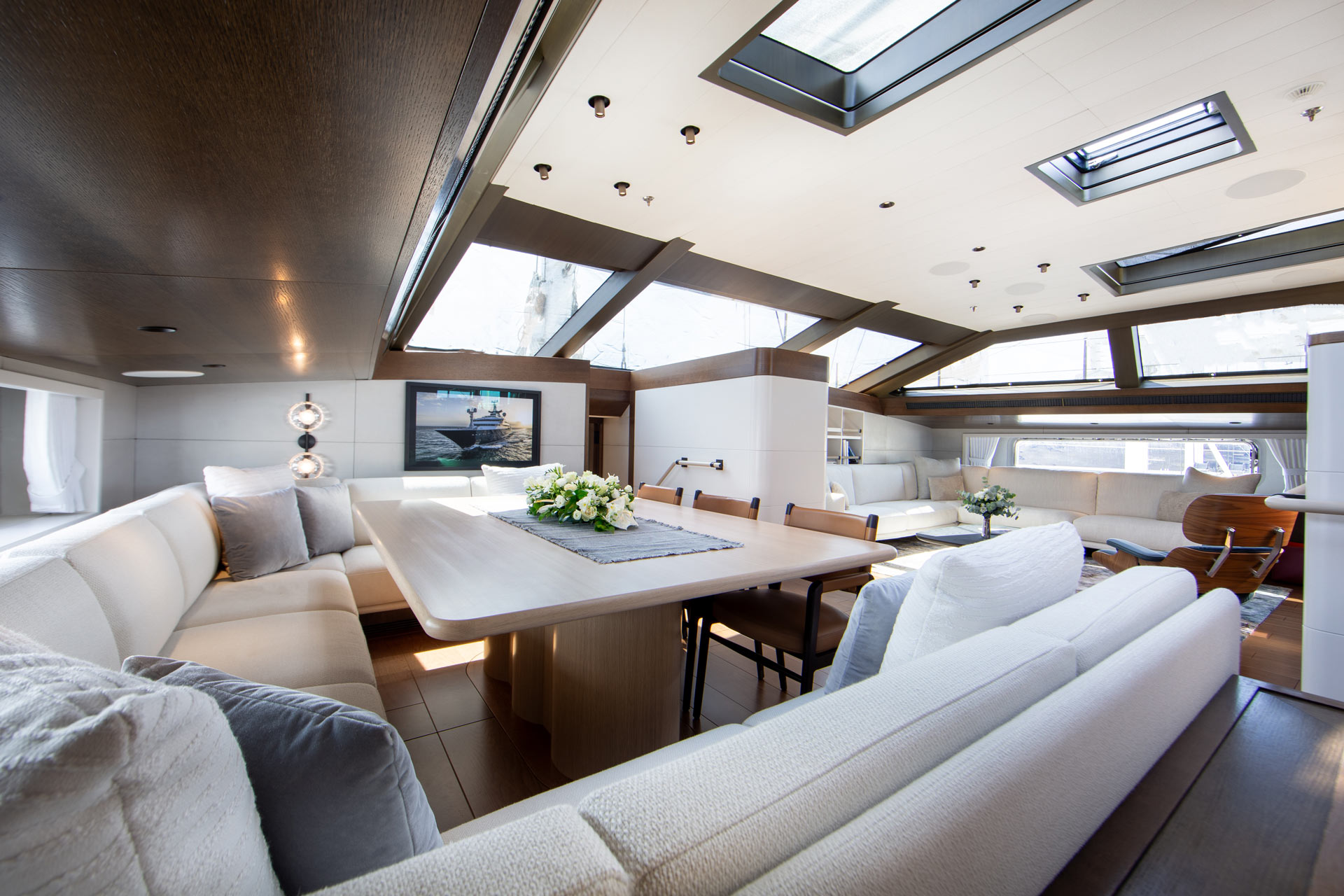 Ravenger | Design Unlimited 1 2 |Design Unlimited