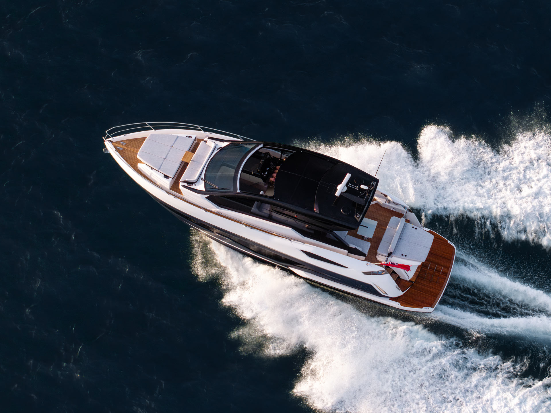 Predator 55 | Design Unlimited FRONT-COVER