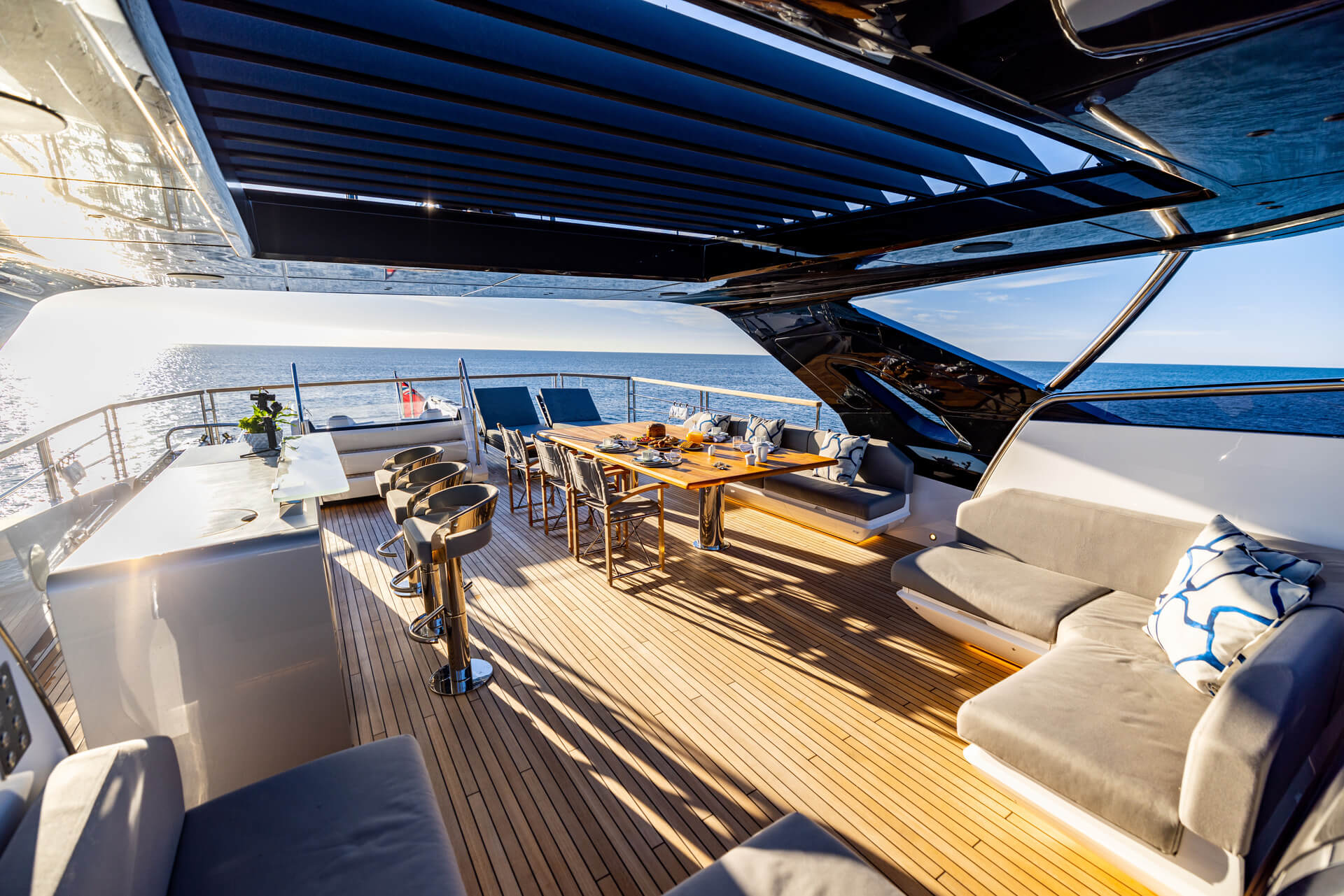 100 Yacht | Design Unlimited 5 |Design Unlimited
