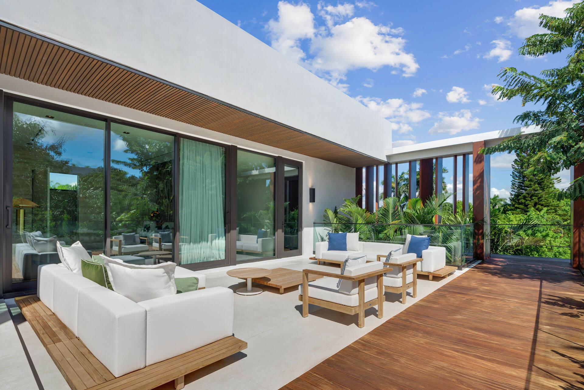 Venetian Islands House | Design Unlimited 8